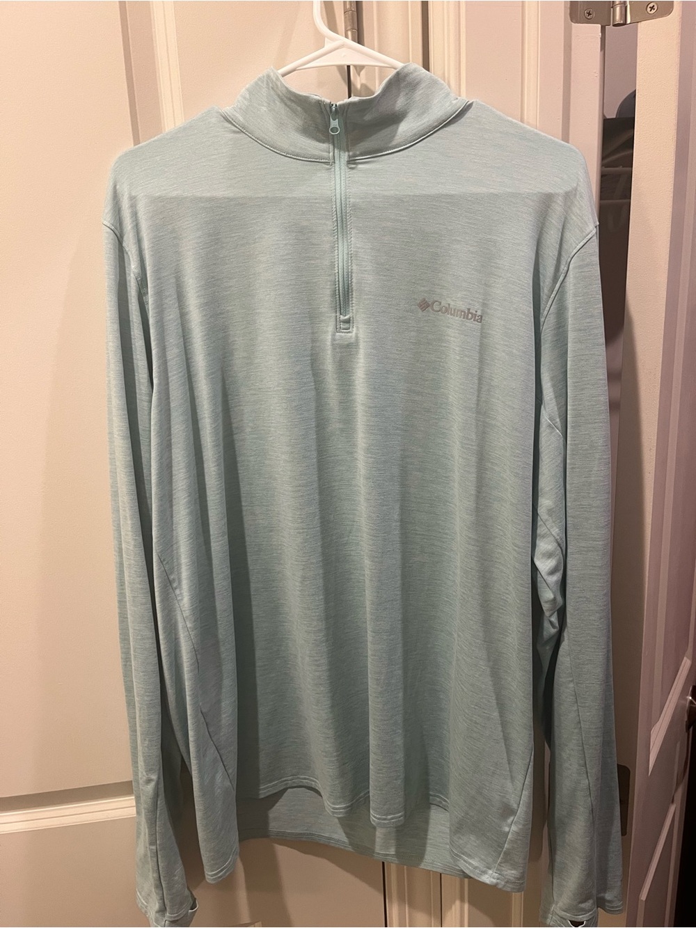 Columbia Men’s Pale Aqua Half-Zip Performance Pullover